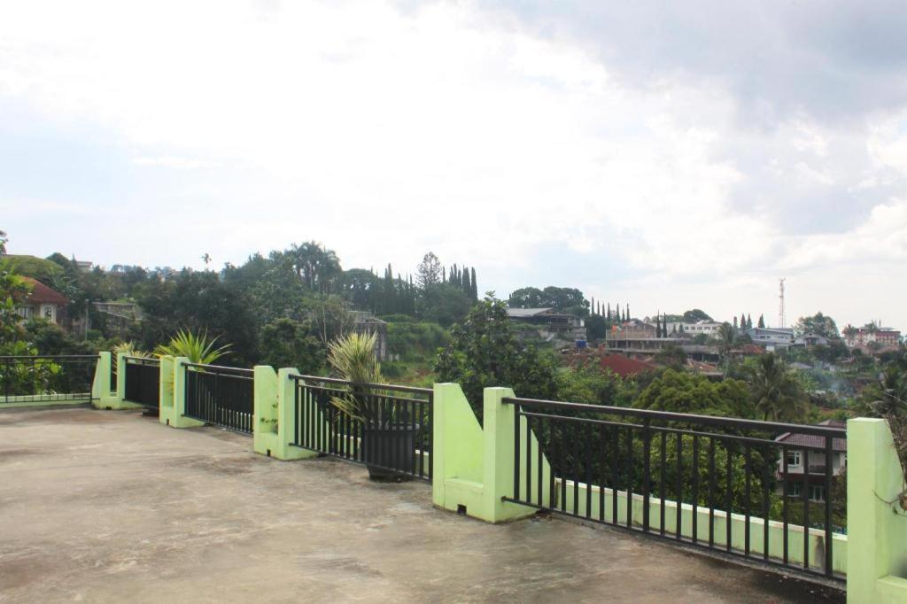 Graha Widjaja Hotell Puncak Exteriör bild